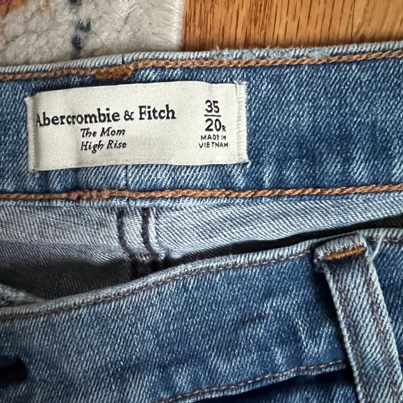 Abercrombie Fitch The Mom High Rise Jeans Womens 35/20R Blue Light Wash Stretch - Picture 3 of 3
